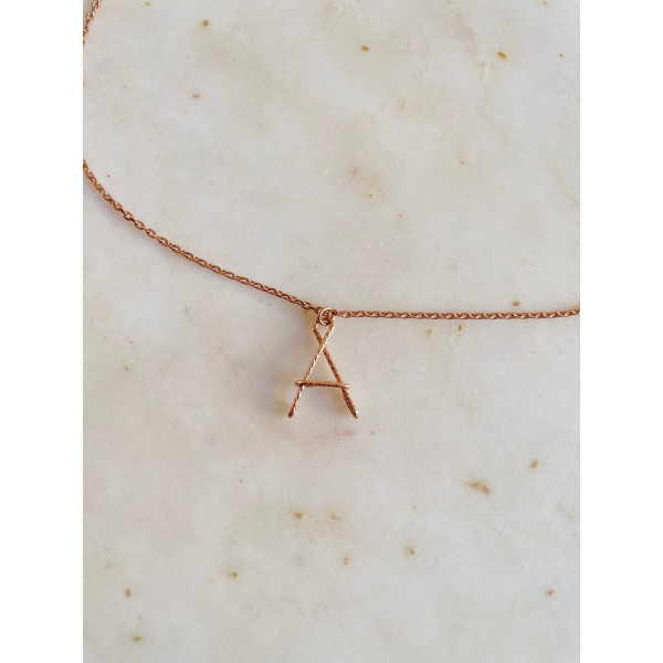Collier avec Majuscule A